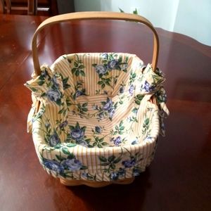 Vintage 2002 Longaberger Medium Basket W/ Rose Trellis Liner